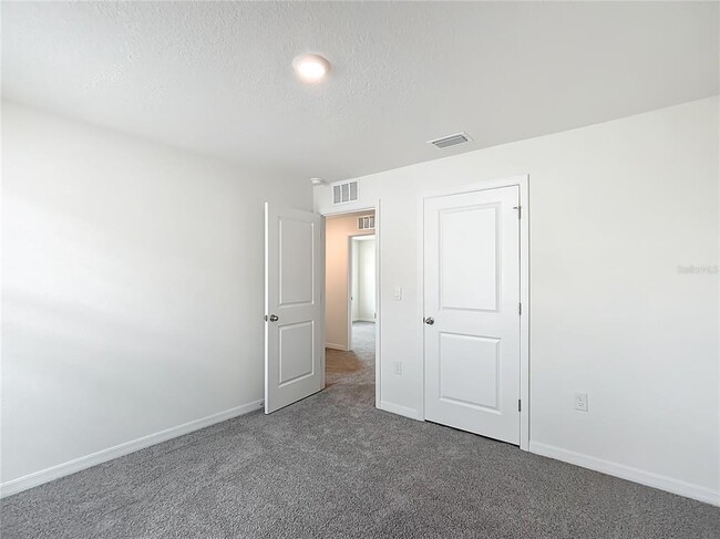 Building Photo - 8645 SW 45th Ct