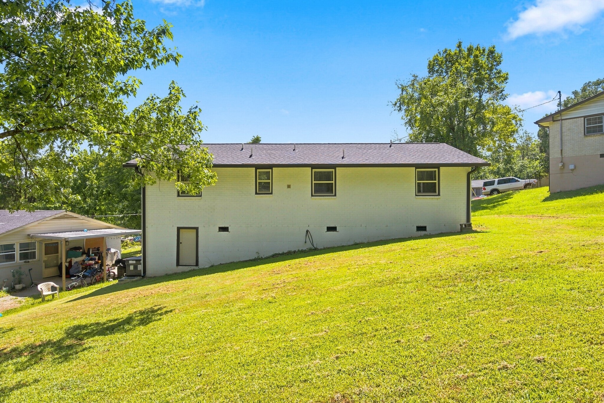 Building Photo - 625 Maclaurin Ct