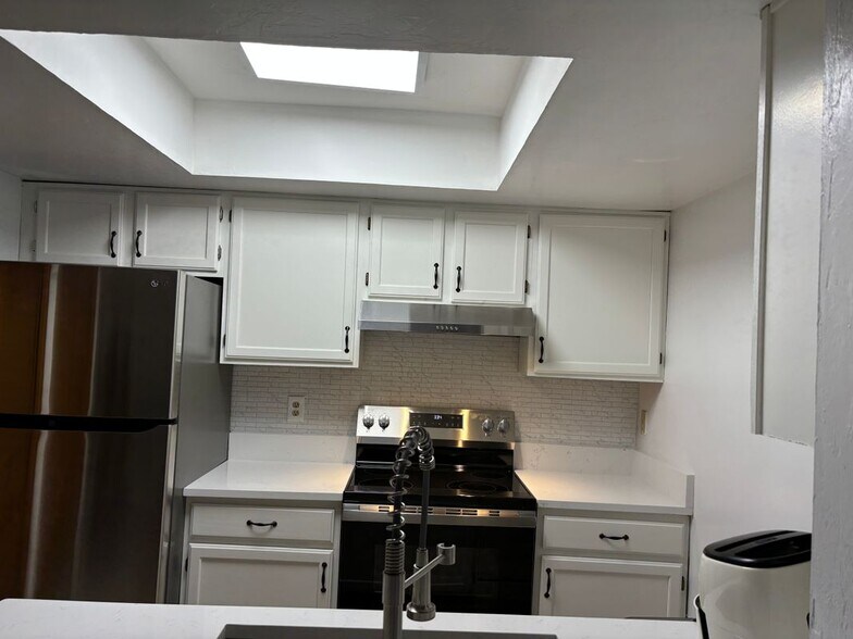 Building Photo - 924 SW 55th Terrace