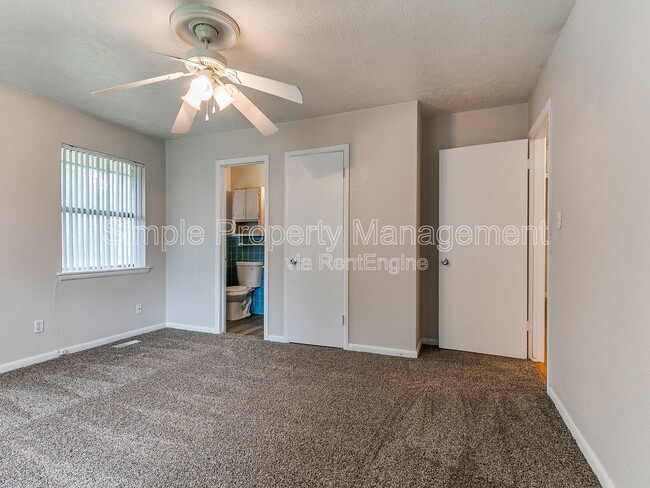Building Photo - 2608 Greystone Ct