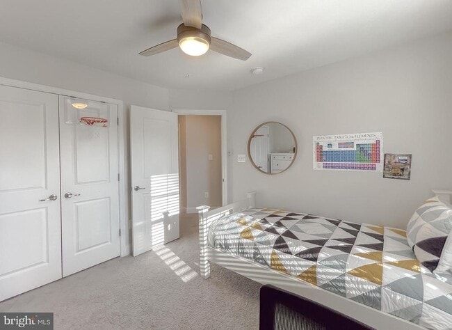 Building Photo - 23856 Myrtle Glen Way