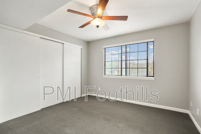 Building Photo - 832 S Vance St