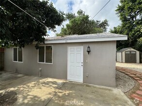 Building Photo - 7319 White Oak Ave