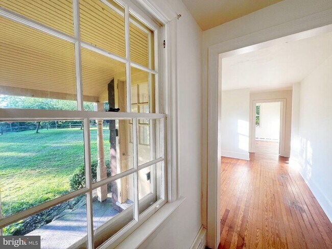 Building Photo - 51 Elfman Dr