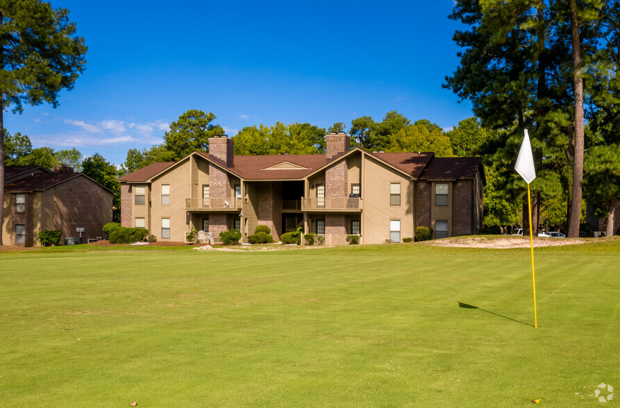 Golf Course living - Wildwood Trace LLC