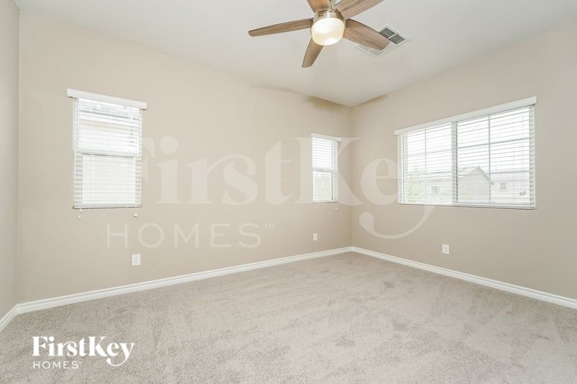 Building Photo - 6950 Denio Island St