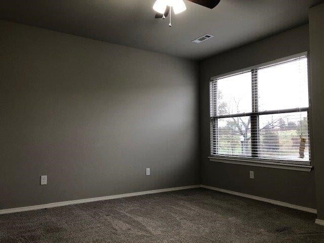 Building Photo - 600 SW Loudon Dr