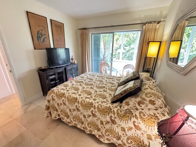 Building Photo - 5505 N Ocean Blvd