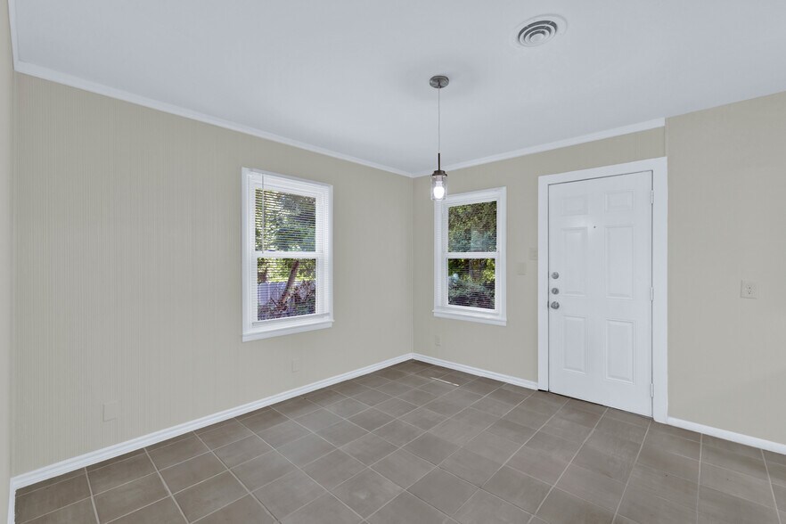Building Photo - 4014 Sun Valley Dr