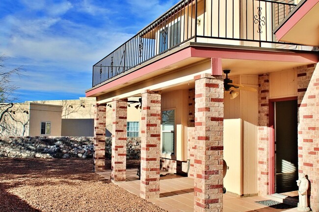 Building Photo - Beautiful Move-in Ready Home