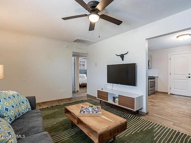 Building Photo - 1212 E Tempe Dr
