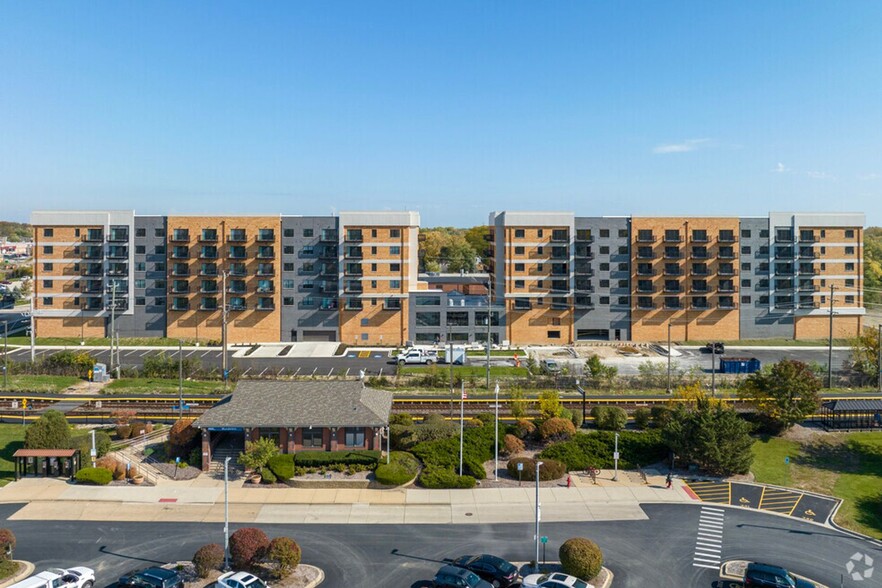 Interior Photo - Cardinal Square - Building D2