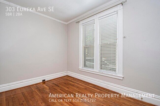 Building Photo - 303 Eureka Ave SE