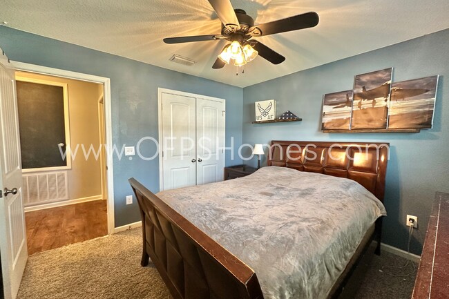 Building Photo - 4/2 in Redstone Subdivision!! AVAILABLE 10...