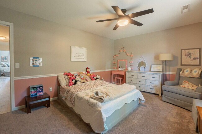 Building Photo - Available mid June!