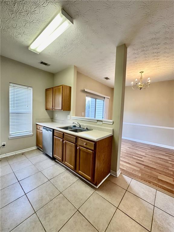 Building Photo - 658 Kenridge Dr