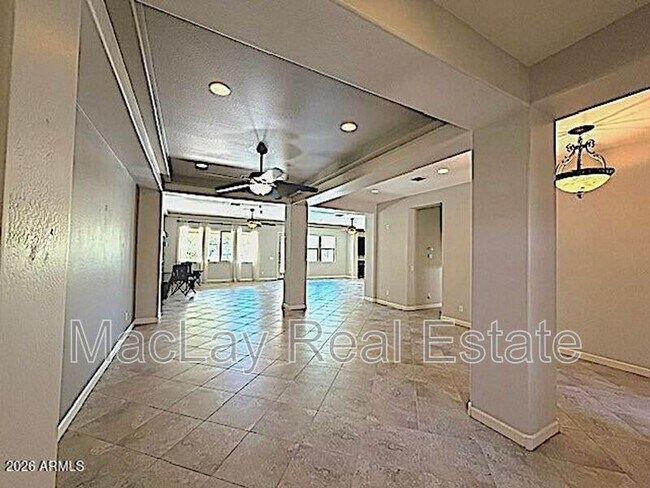 Building Photo - 1142 E Bajor St