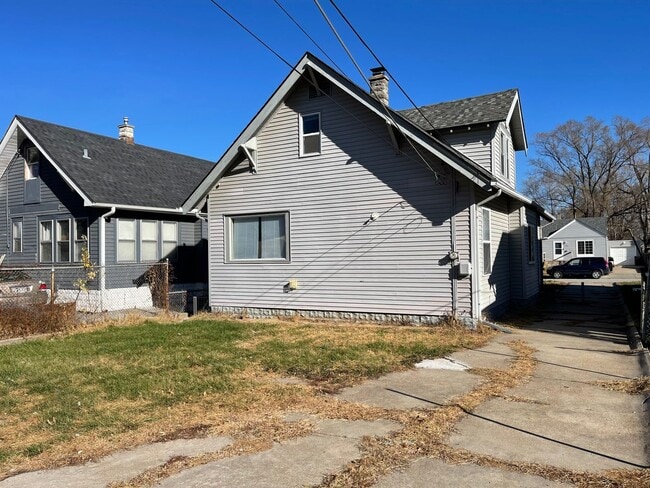 Building Photo - Florence/Minne Lusa 4 bed 2 bath house 160...