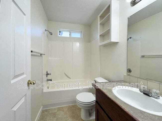 Building Photo - 7839 NE Kian Ln