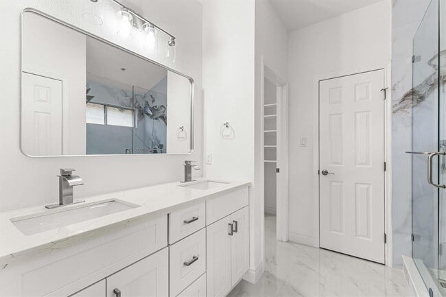 Building Photo - 1508 Lochaline Loop