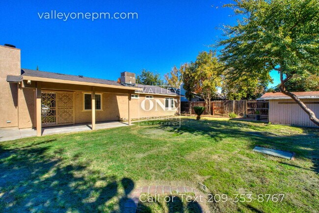 Building Photo - 1634 Arlington Ct