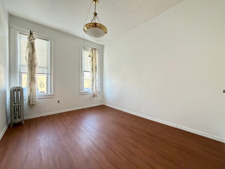 Building Photo - 2566 46th St