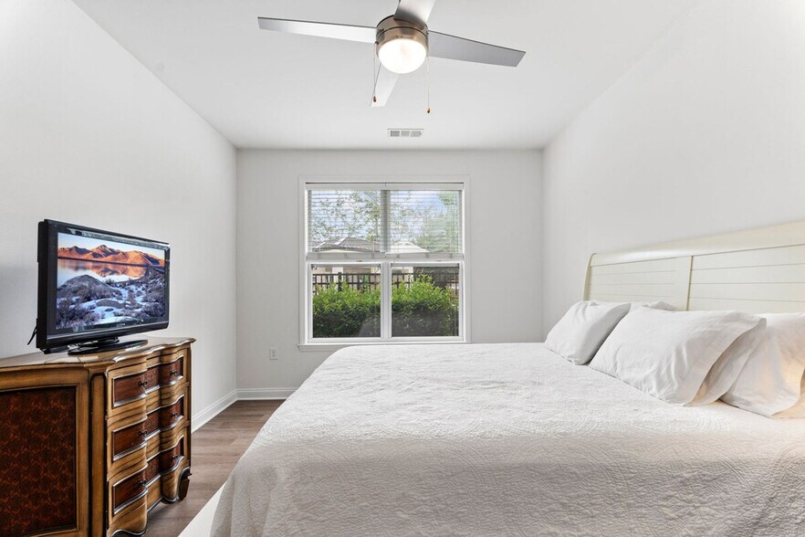 Building Photo - 3202 Renaissance Park Pl