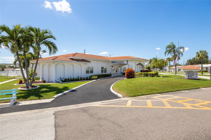 Building Photo - 3735 101st Ave N