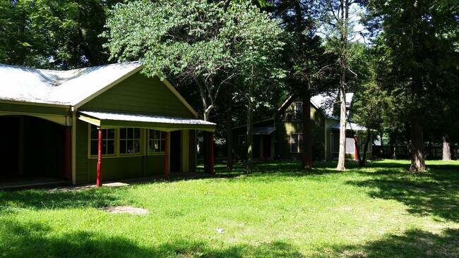 Building Photo - Grand-2902E