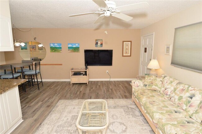 Building Photo - 12760 Indian Rocks Rd