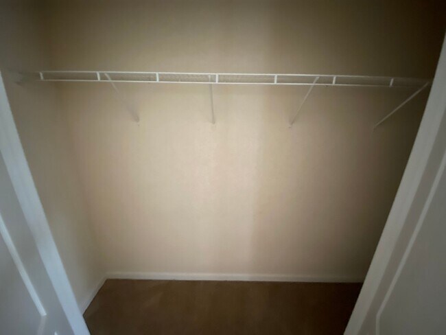 Building Photo - ROOMMATE MATCHING ONLY - AVAILABLE NOW 1/2 Off Deposit!