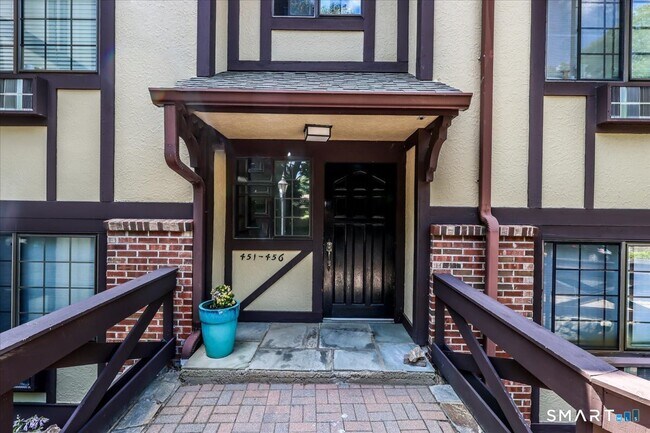 Building Photo - 50 Aiken St