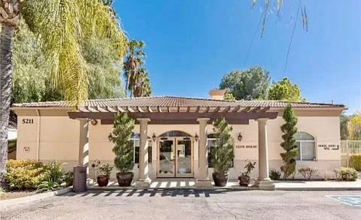 Building Photo - 5200 Premiere Hills Cir