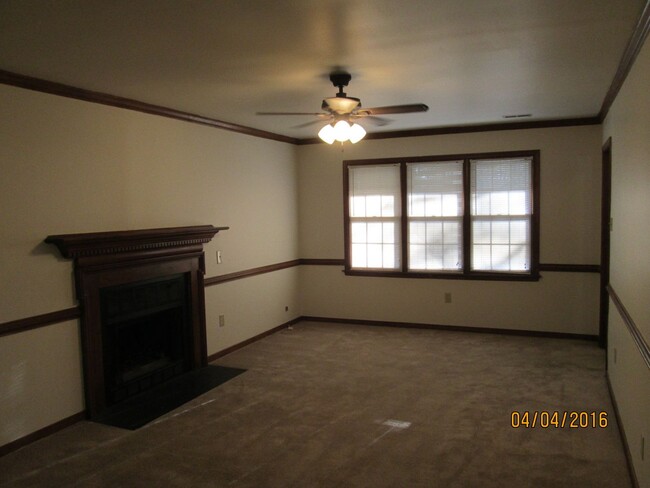 Building Photo - # bedroom ranch home in Brandermill