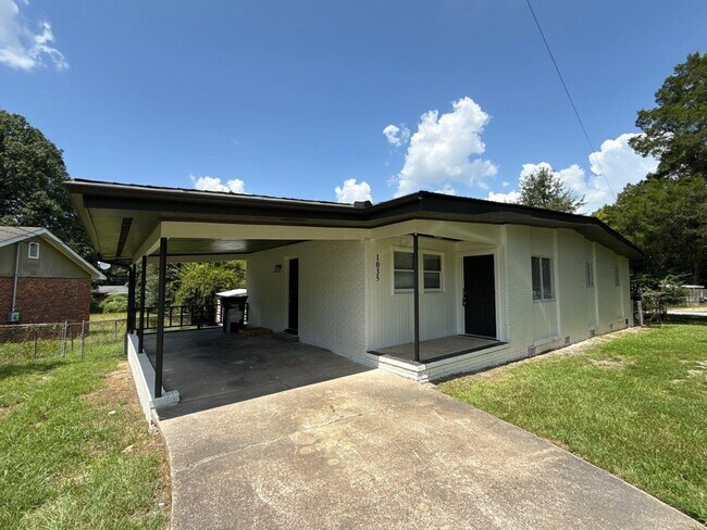 Building Photo - 1035 Kirkland Dr
