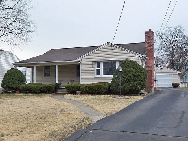 Building Photo - Comfortable Ranch in Quiet Neighborhood 3 Bedrooms/ 1 full bath
