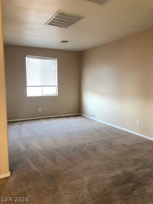 Building Photo - 706 Aloe Yucca Ave