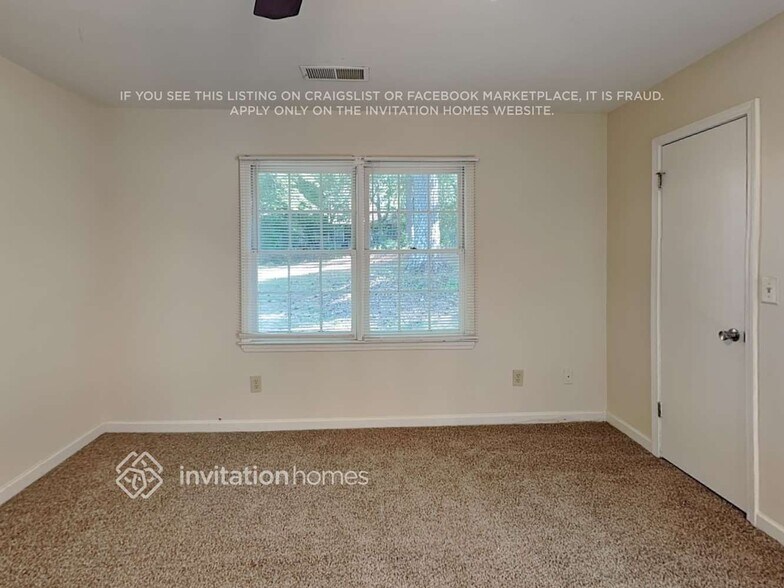 Building Photo - 403 Cindy Dr SE