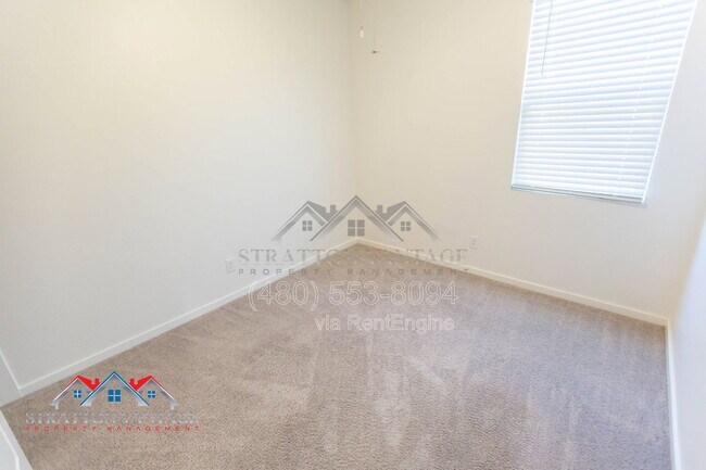 Building Photo - 2898 Kim Dr