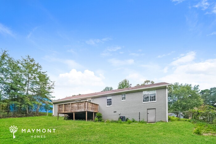 Building Photo - 7275 Indian Hill Trail