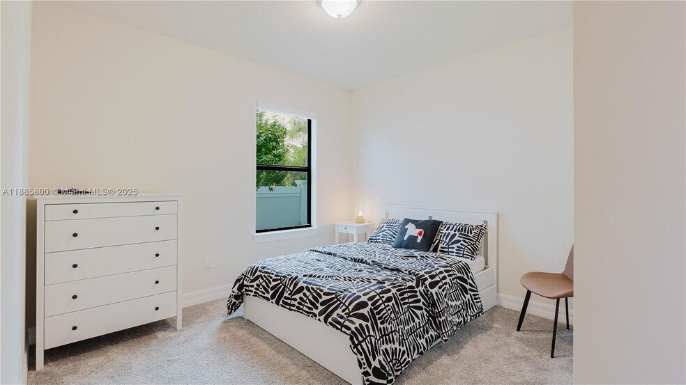 Building Photo - 3001 Hibiscus Ave