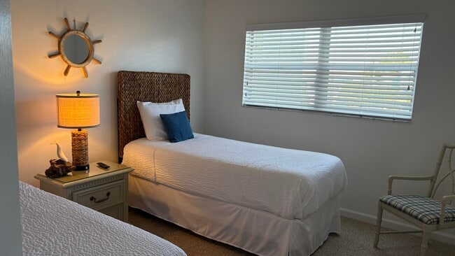 Building Photo - 909 Santa Rosa Blvd