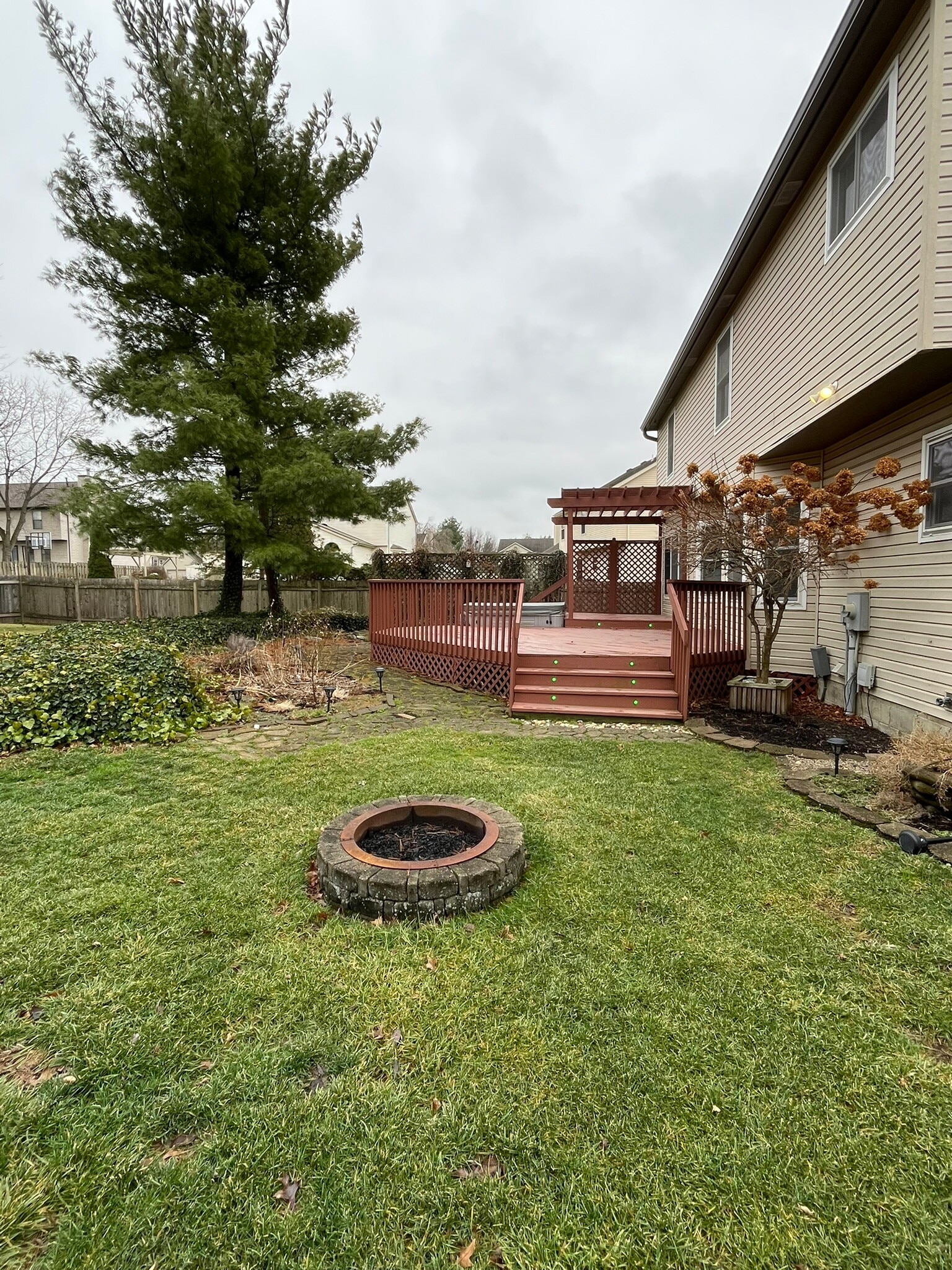 Building Photo - 208 Caswell Dr