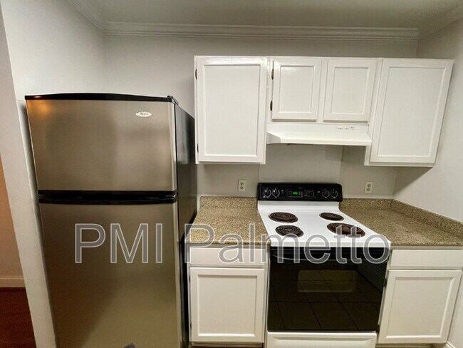 Building Photo - 229 Windsor Point Rd