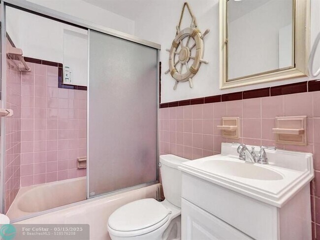 Building Photo - 4422 Sea Grape Dr