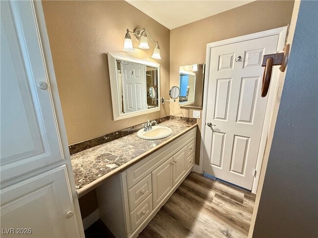 Building Photo - 6236 W Elmira Dr