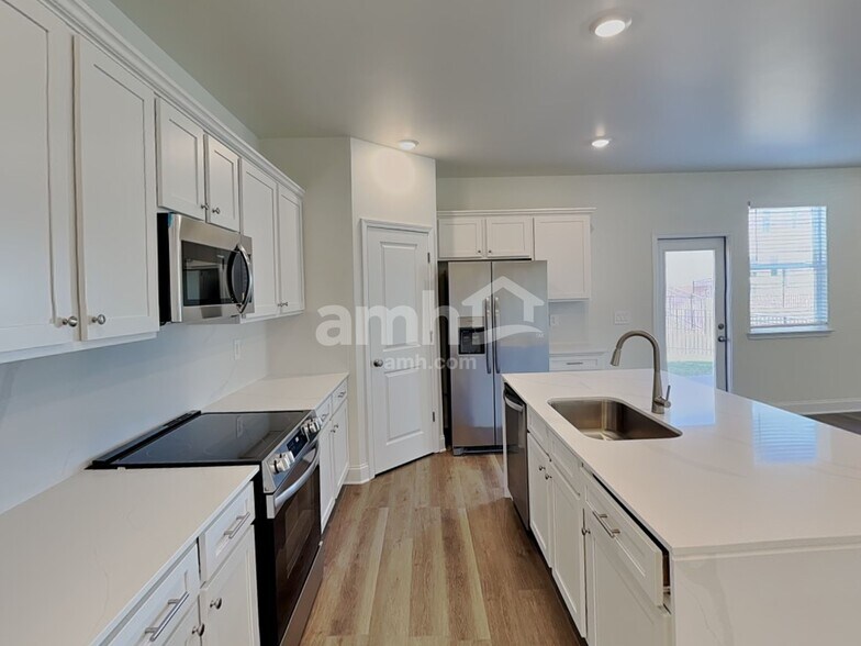 Building Photo - 3662 Creek View Cir