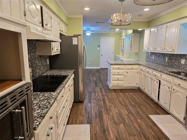 Building Photo - 414 Pebblecreek Dr