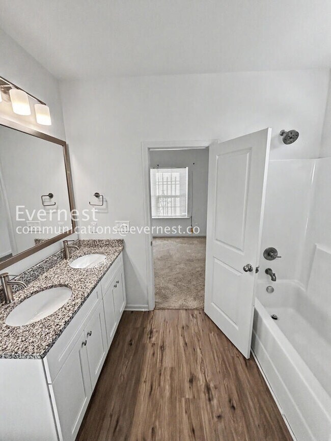 Building Photo - 10828 Mt Holly Rd