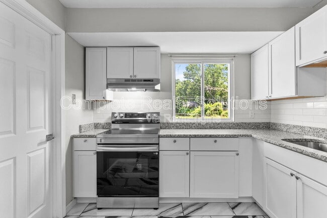 Building Photo - 10320 Durness Dr